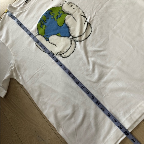 NWT KAWS x Uniqlo Peace for All T Shirt Size XL - Picture 8 of 8